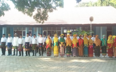 Civitas Akademik SMAN 10 Medan Melaksanakan Upacara Peringatan Hari Sumpah Pemuda
